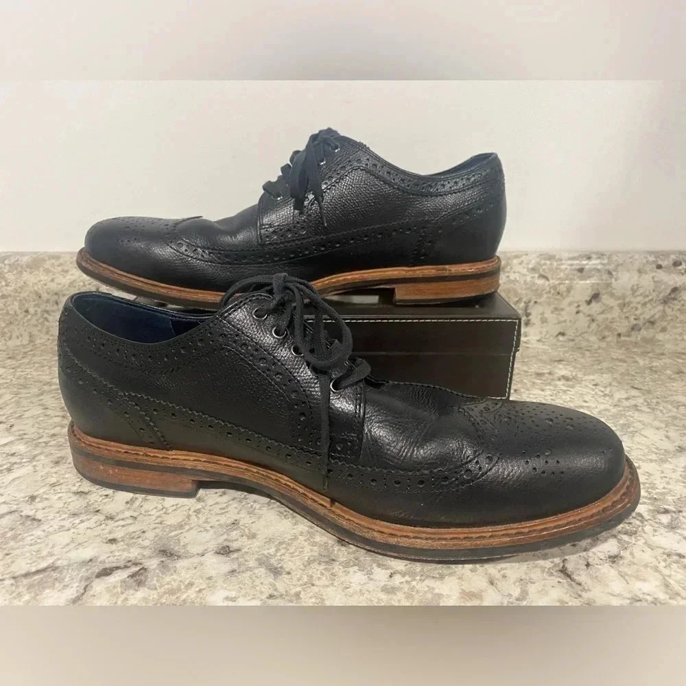 Cole Haan Men's  Wingtip Oxford Black C11692 dress shoes size 10M